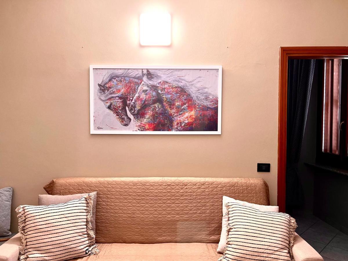Appartamento In Centro Storico "La Casa Di Cri" Asti Esterno foto