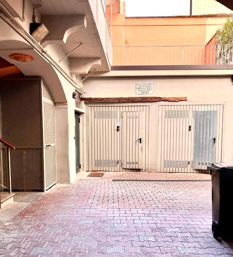 Appartamento In Centro Storico "La Casa Di Cri" Asti Esterno foto